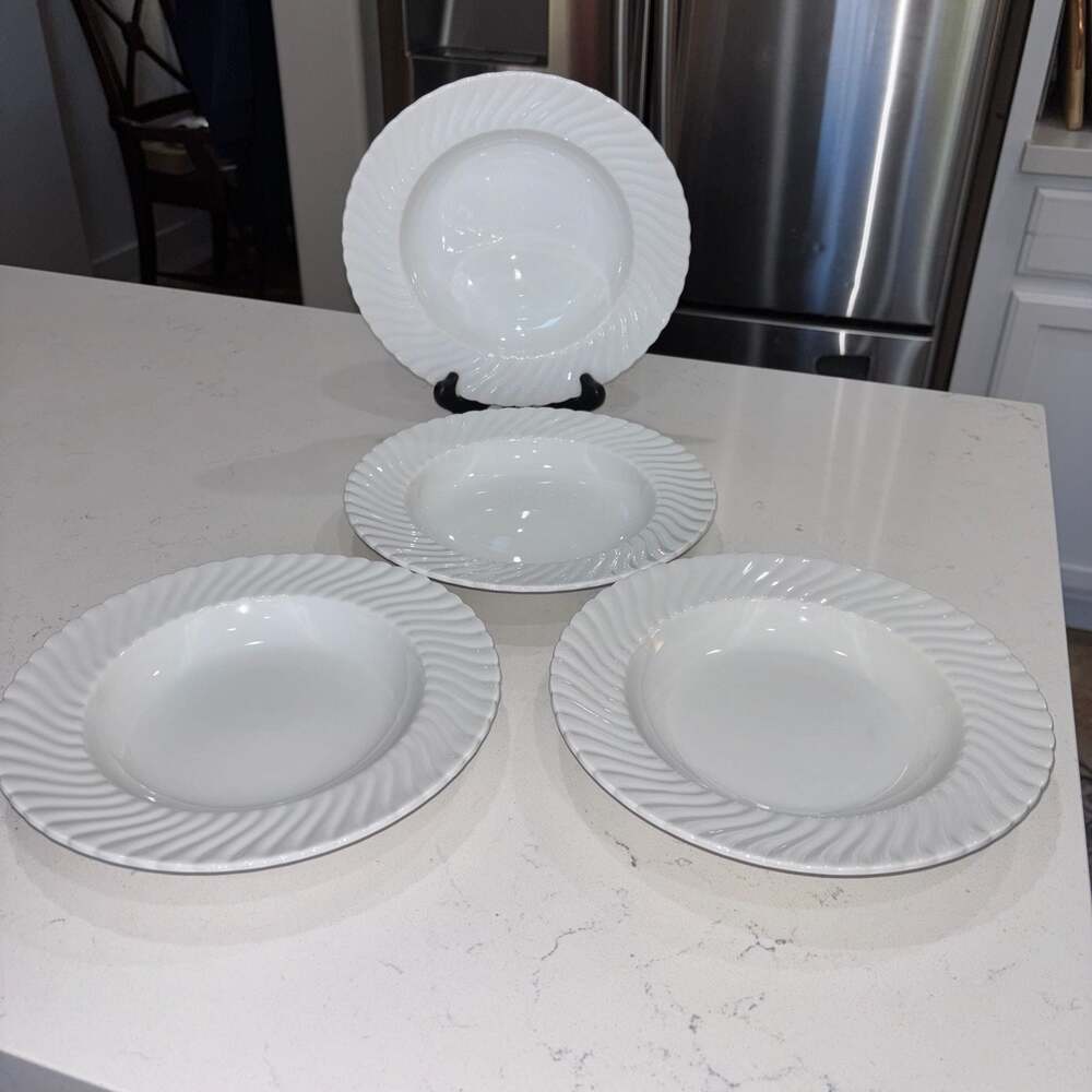 Set of 4 Schonwald Germany 9385 White Swirl Rim Soup Bowls